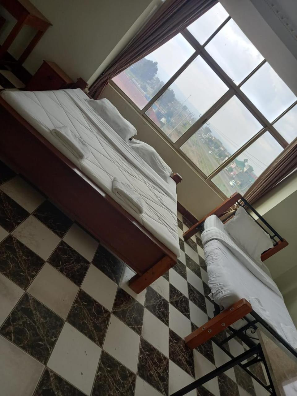 Newstead Hotel Naivasha Exteriör bild
