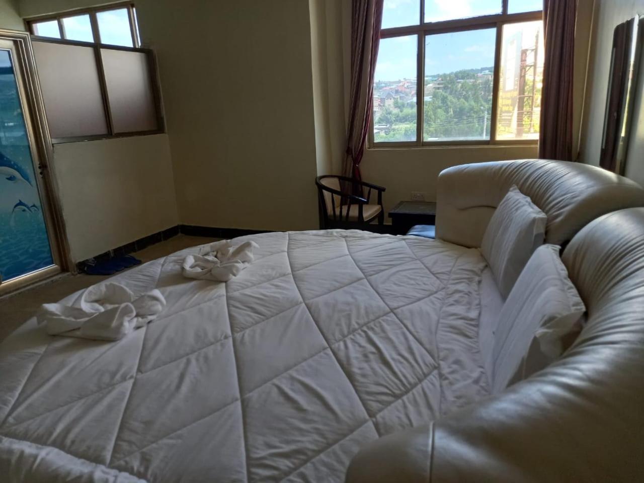 Newstead Hotel Naivasha Exteriör bild