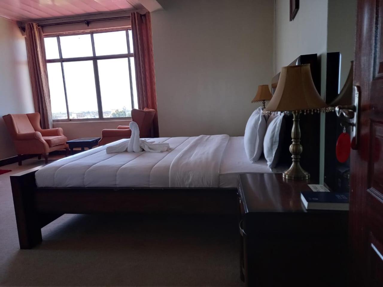 Newstead Hotel Naivasha Exteriör bild