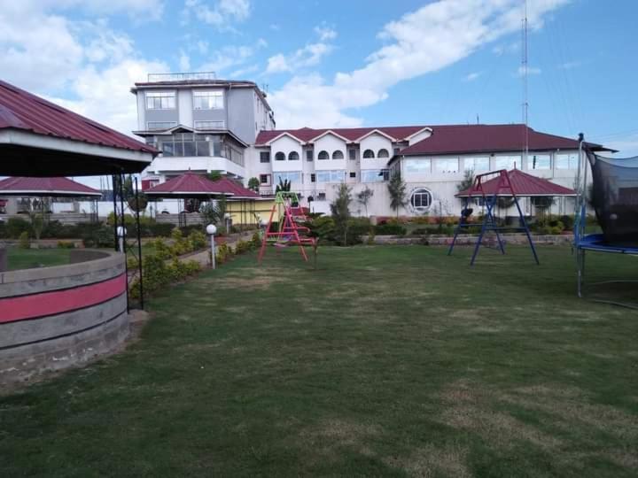 Newstead Hotel Naivasha Exteriör bild